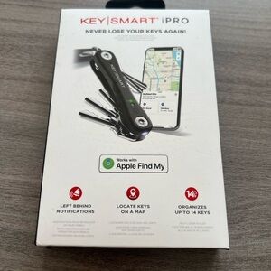 KEY SMART iPro Key Organizer with Apple Find My - Black